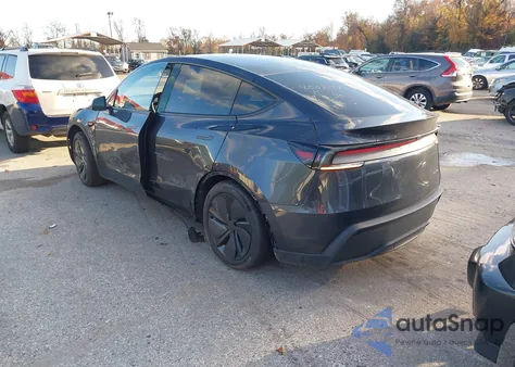 2026 Tesla Model Y Long Range Dual Motor All-Wheel Drive/Long Range Launch Series из США, поврежденный, VIN 7SAYGDEEXTA438766